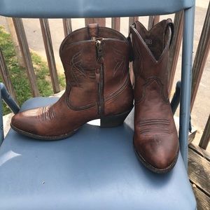 Ariat women boots